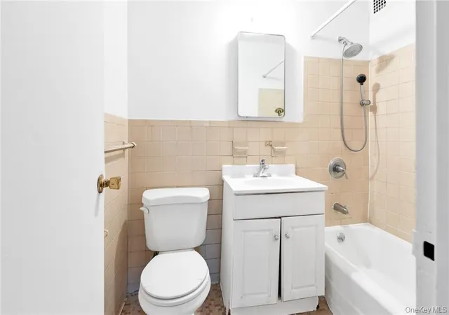 2nd image of 2928 W 5Th St, New York, NY 11224