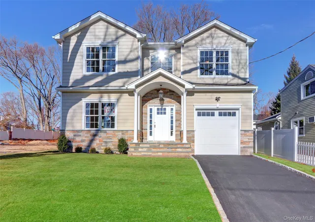 Single Family Residence at 9 Hickory Rd, Bayville, NY 11709 | MLS# 902009 | | Sold on 2026-03-27