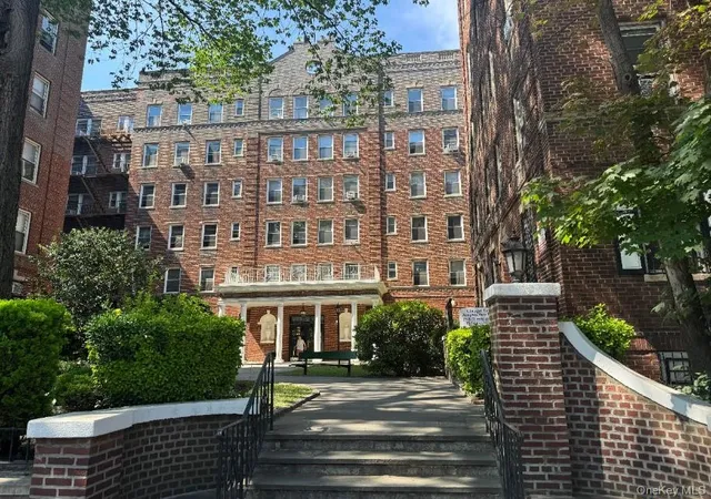1st image of 141 25 Northern Blvd #C4, Flushing, NY 11354 | MLS# 902199