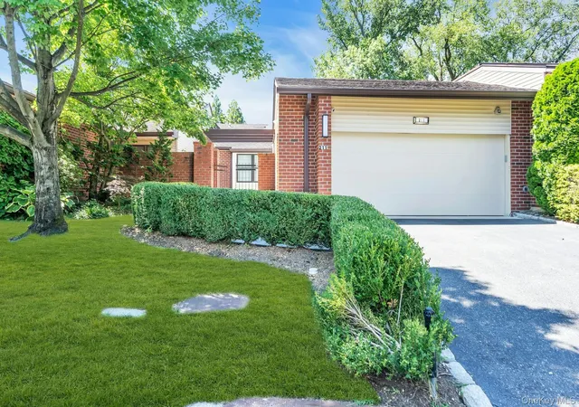 Photo 2 of Sale Pending at 211 Hornbill Dr, North Hempstead, NY 11030 | MLS# 902219 | Listing updated on 2026-07-28