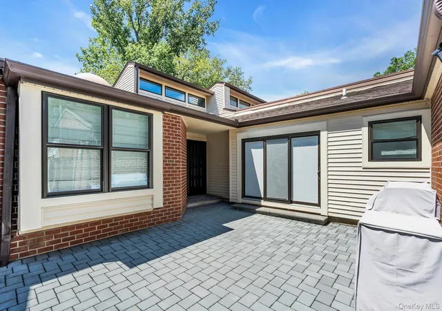 Photo 3 of Sale Pending at 211 Hornbill Dr, North Hempstead, NY 11030 | MLS# 902219 | Listing updated on 2026-07-28