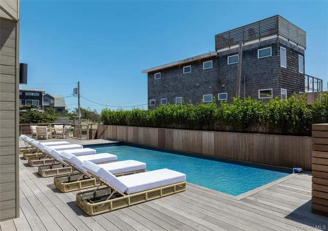4th image of 36 Cayuga St, Ocean Beach, NY 11770 | MLS# 902281
