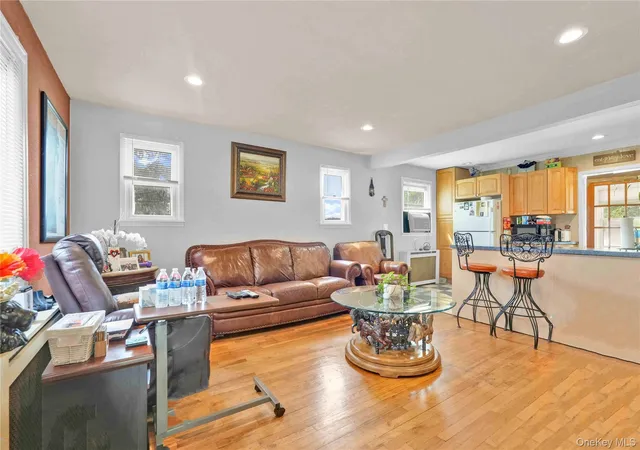 5th image of 2347 Roosevelt Ave, Hempstead, NY 11554 | MLS# 902530