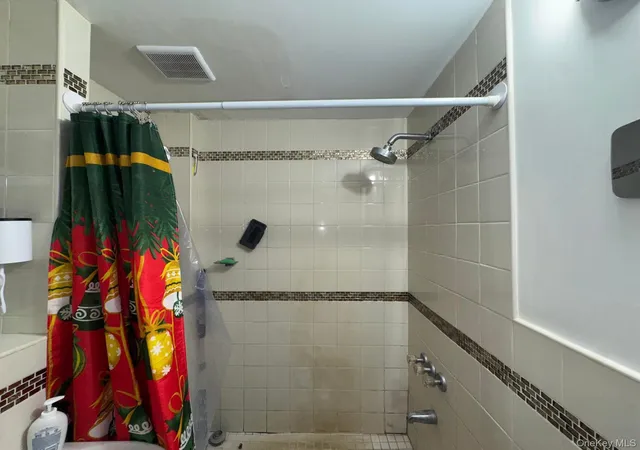 16th image of 10155 116th St, South Richmond Hill, NY 11419 | MLS# 902865