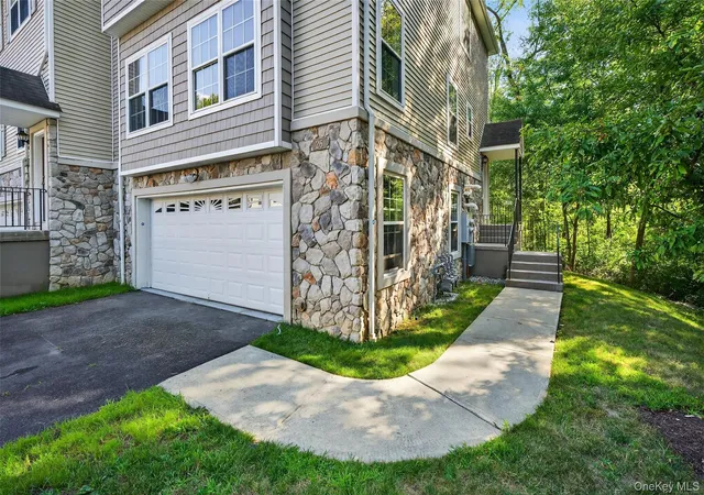 Photo 3 of Sale Pending at 26 Seeley Bull St, Monroe, NY 10950 | MLS# 903152 | Listing updated on 2025-10-20