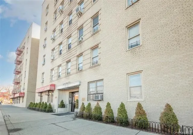2nd image of 2190 Boston Rd #5K, Bronx, NY 10462 | MLS# 903234