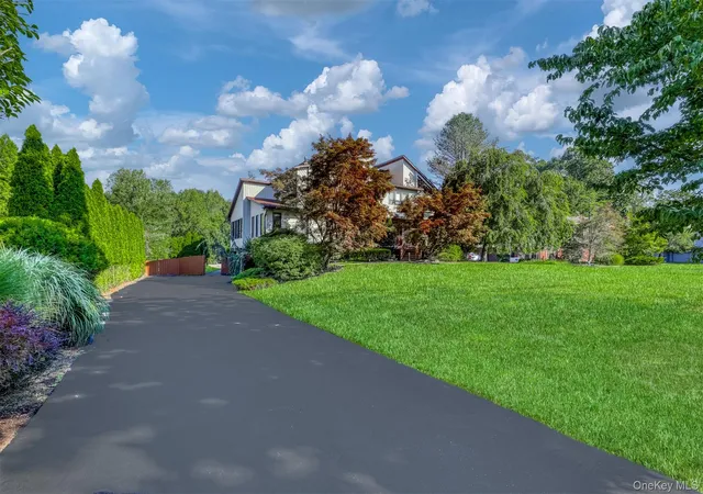 Photo 2 of Single family home for sale at 26 Snowdrop Dr, Clarkstown, NY 10956 | MLS# 903354 | Listing updated on 2026-10-07