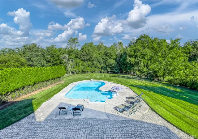 Photo 3 of Single family home for sale at 26 Snowdrop Dr, Clarkstown, NY 10956 | MLS# 903354 | Listing updated on 2026-10-07