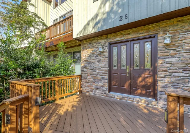 Photo 3 of Single family home for sale at 26 Snowdrop Dr, Clarkstown, NY 10956 | MLS# 903354 | Listing updated on 2026-10-07