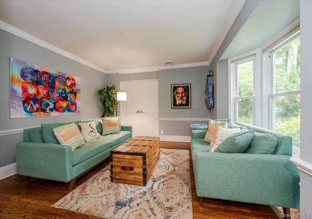 4th image of 113 Old Mill Rd, North Hempstead, NY 11023 | MLS# 903378