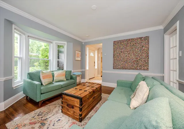 5th image of 113 Old Mill Rd, North Hempstead, NY 11023 | MLS# 903378