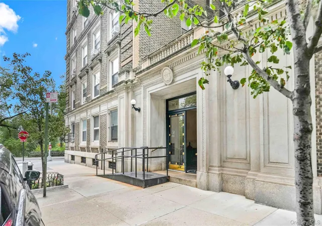 1st image of 390 Riverside Dr, New York City, NY 10025