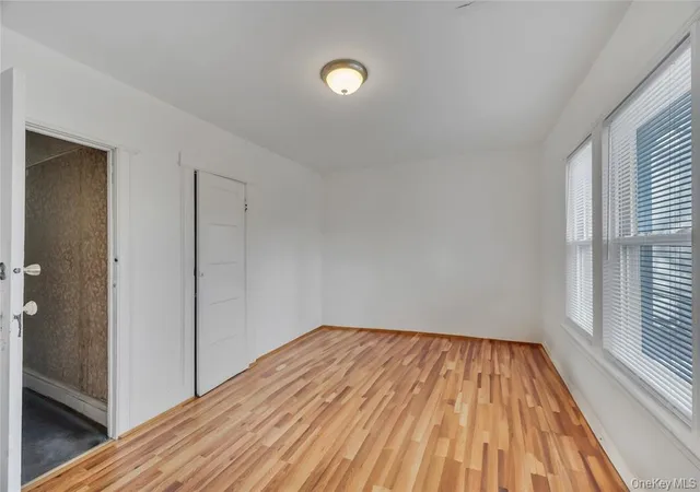 4th image of 10312 114Th St, South Richmond Hill, NY 11419 | MLS# 903907