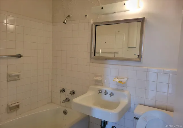 5th image of 138-10 Franklin Ave #5H, Flushing, NY 11355 | MLS# 904020