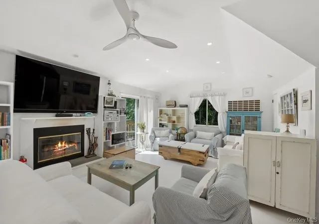 2nd image of 161 Monroe Dr, East Hampton, NY 11954 | MLS# 904058