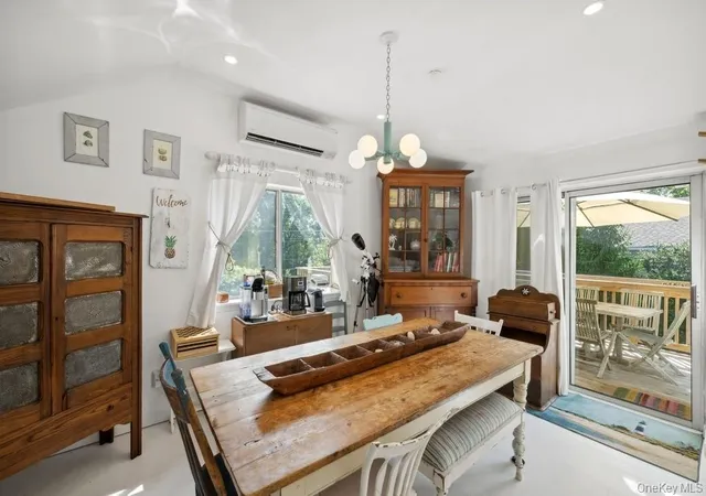 4th image of 161 Monroe Dr, East Hampton, NY 11954 | MLS# 904058