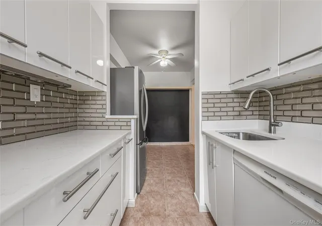 2nd image of 72 10 112 St #5H, Forest Hills, NY 11375 | MLS# 904180