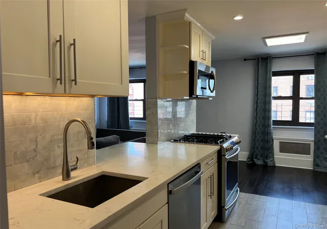 2nd image of 57 10 Junction Blvd #5C, Elmhurst, NY 11373 | MLS# 904651