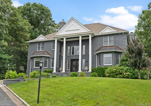 Photo 3 of Single family home for sale at 20 Stonewall Cir, West Harrison, NY 10604 | MLS# 904836 | Listing updated on 2026-08-15