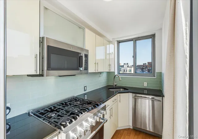 Photo 4 of Condo for sale at 236 N 7Th St #4L, New York, NY 11211 | MLS# 905009 | Listing updated on 2026-10-22