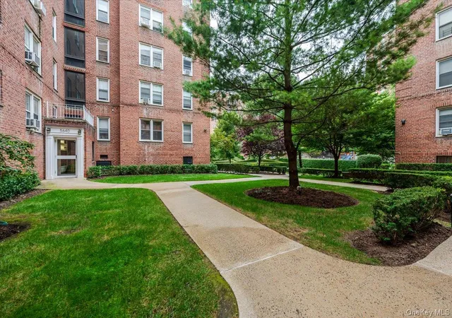 Photo 3 of Sale Pending at 5640 Netherland Ave #1B, New York, NY 10471 | MLS# 905188 | Listing updated on 2026-09-30