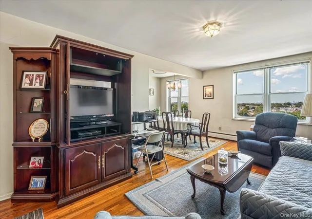 Homes for sale in New York, NY | 151-05 Cross Island Pkwy #6C, New York, NY 11357 | MLS# 905243