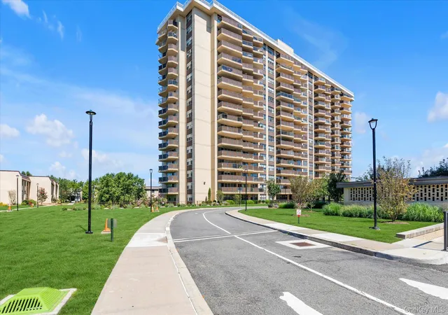 2nd image of 1785 215th St #17E, Bayside, NY 11360 | MLS# 905689