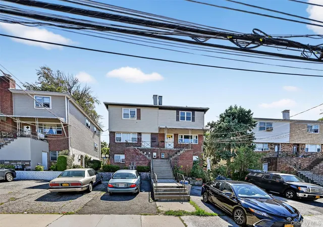 Listing Photo 3 - Condo for sale in building located at 356 N Broadway, Yonkers, NY 10701