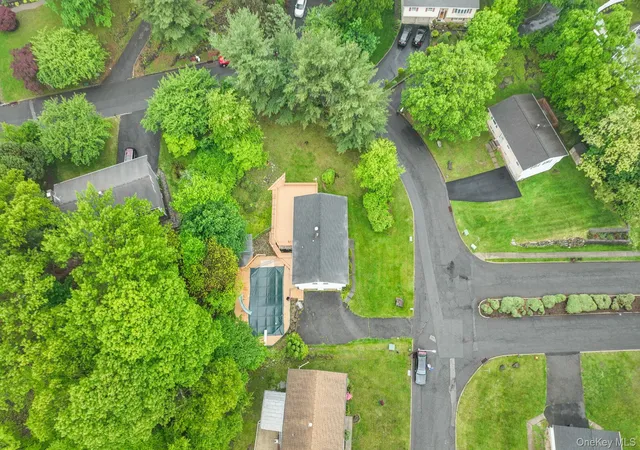3rd image of 1 S Delaware Dr, Nyack, NY 10960 | MLS# 905914