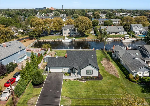 Single family home for sale at 173 Tahlulah Ln, West Islip, NY 11795 | MLS# 906096 | Listing updated on 2026-02-04