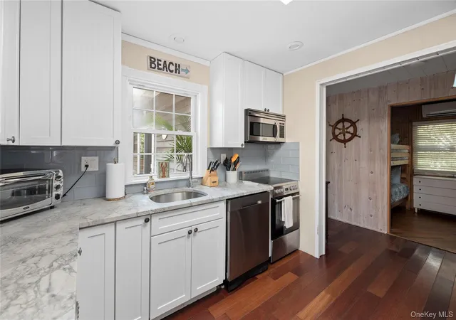 3rd image of 20 Seneca St, Ocean Beach, NY 11770 | MLS# 906137