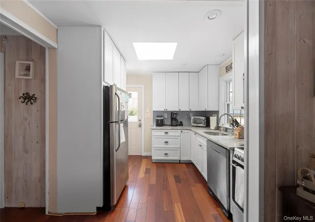 4th image of 20 Seneca St, Ocean Beach, NY 11770 | MLS# 906137