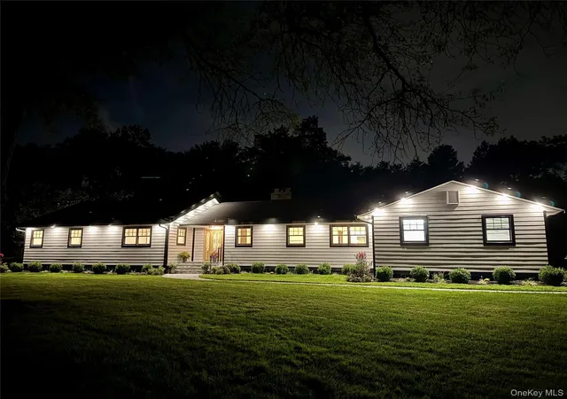 Photo 2 of Single family home for sale at 19 Michaels Ln, Oyster Bay, NY 11545 | MLS# 906140 | Listing updated on 2026-10-04