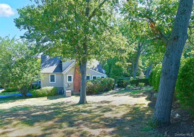 2nd image of 121 Van Buren Dr, Centerport, NY 11721 | MLS# 906164