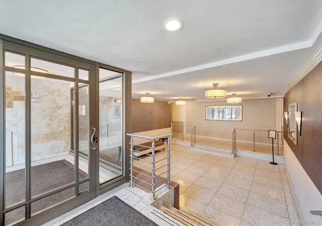 2nd image of 139 21 85th Dr #5B, Jamaica, NY 11435 | MLS# 906165