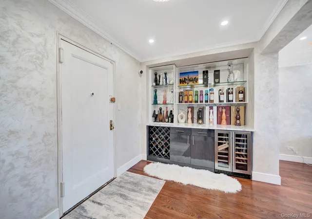 3rd image of 139-21 85Th Dr, New York, NY 11435