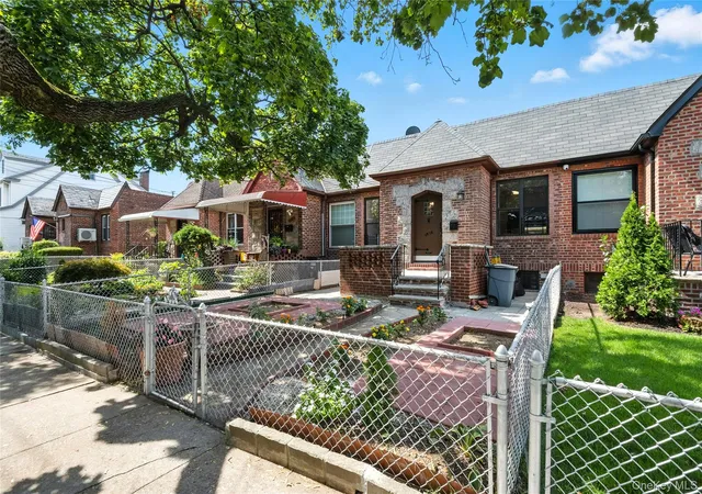 Photo 3 of Single family home for sale at 5958 69th Place, New York, NY 11378 | MLS# 906463 | Listing updated on 2026-10-09