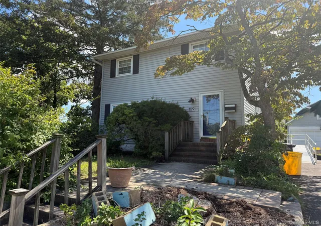 Photo 1 of Sale Pending at 109 Cherry Dr W, Plainview, NY 11803 | MLS# 906492 | Listing updated on 2026-08-18