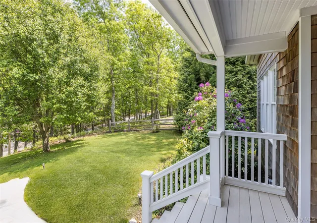 5th image of 29 Oyster Pond Ln, East Hampton, NY 11937 | MLS# 906542