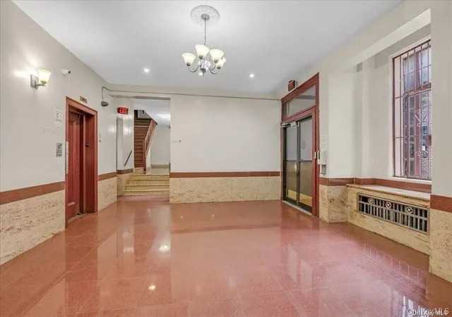 4th image of 43-33 48Th St, New York, NY 11104