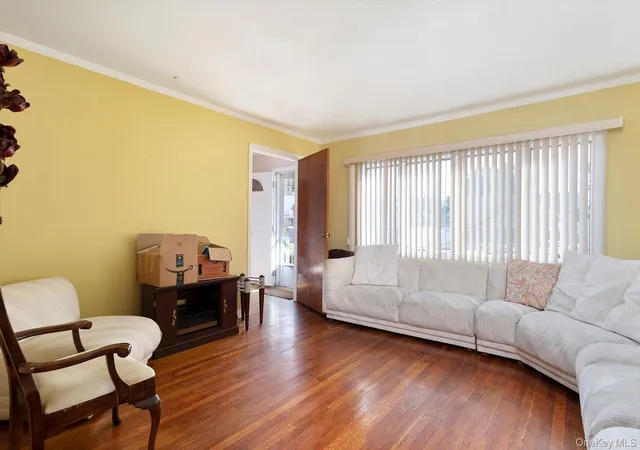 5th image of 472 Emerson St, Hempstead, NY 11553 | MLS# 906824