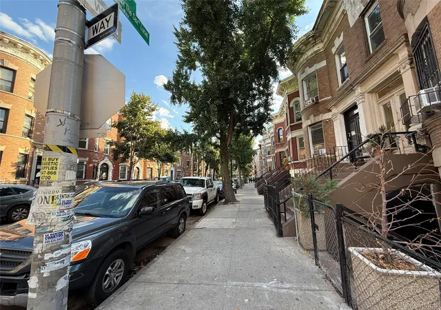 Photo 2 of Sale Pending at 1999 Morris Ave, Bronx, NY 10453 | MLS# 906828 | Listing updated on 2026-01-23