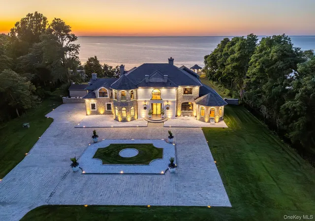 1st image of 3875 Hallock Ln, Southold, NY 11952 | MLS# 907439
