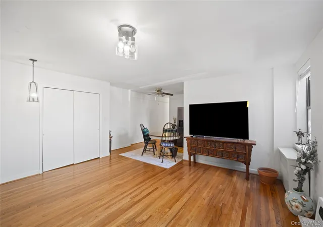 Homes for sale in New York, NY | 47-22 215Th Pl #2B, New York, NY 11364 | MLS# 908517