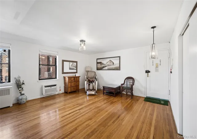 Homes for sale in New York, NY | 47-22 215Th Pl #2B, New York, NY 11364 | MLS# 908517