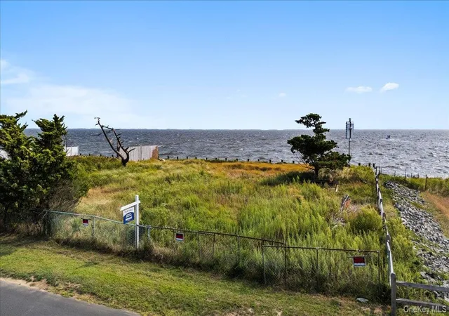 4th image of 20 S Breeze Dr, Patchogue, NY 11772 | MLS# 908705