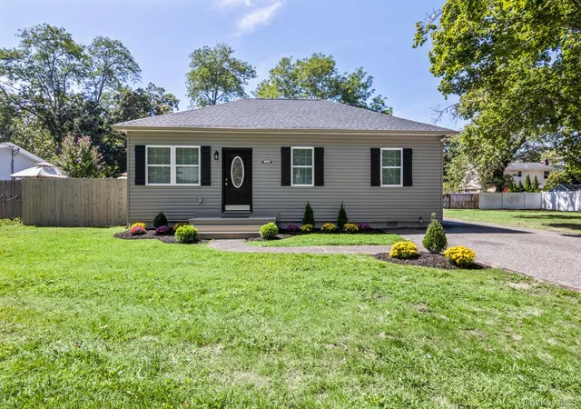 Single Family Residence at 268 Beaver Dr, Mastic Beach, NY 11951 | MLS# 908749 |  | Sold on 2025-11-20
