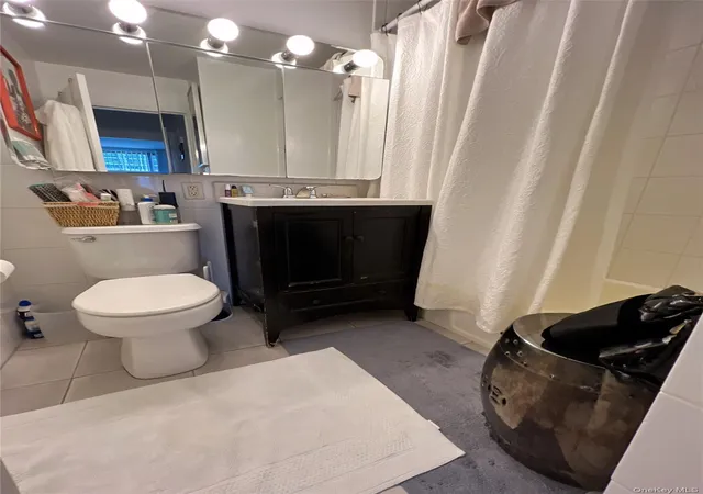5th image of 333 E 45Th St #17F, New York, NY 10017 | MLS# 909145