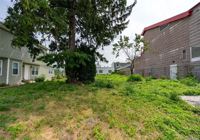 1st image of 150 12 12 Ave, New York, NY 10001 | MLS# 909472