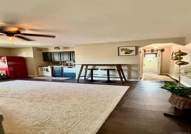 4th image of 20403 36Th Ave #397, Bayside, NY 11361 | MLS# 909539
